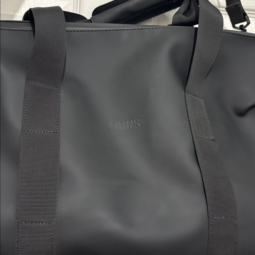 Rains Hilo small Weekend Bag - Picture 2 of 4